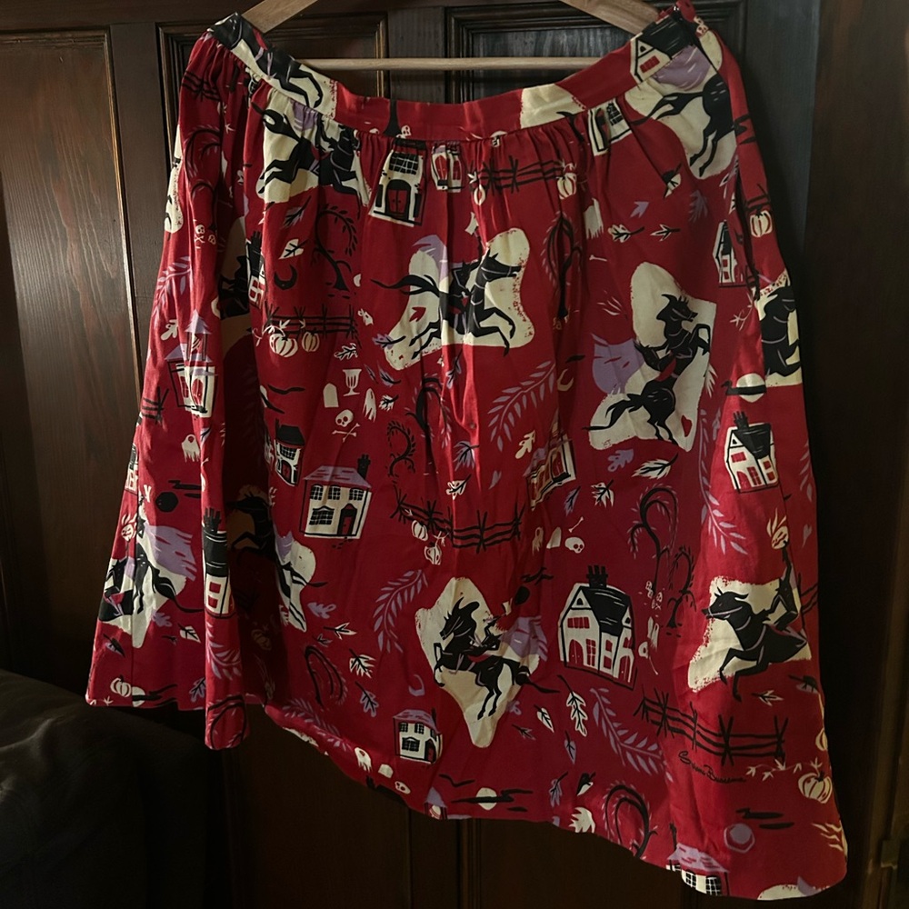 Kitschy Witch Stephanie Buscema Sleepy Hollow skirt